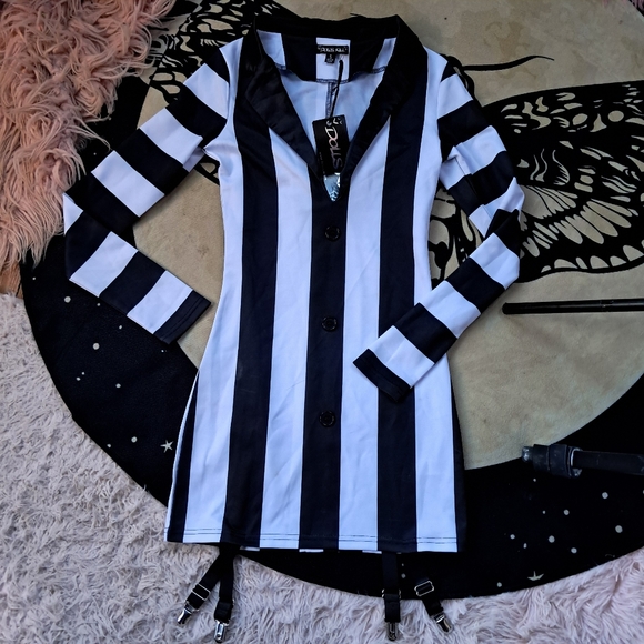 Dolls Kill Dresses & Skirts - Beetlejuice dress w sexy garters! Dolls kill discontinued long sleeve nwt!